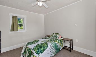 36 Broad St, Amsterdam, NY 12010