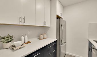 2400 41ST St NW 212, Washington, DC 20007