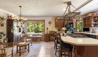 913 Starveout Creek Rd, Azalea, OR 97410