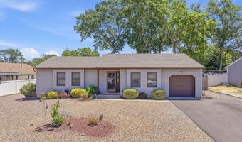 60 Pelican Dr, Bayville, NJ 08721