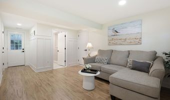 76 Swartzel Dr, Middletown, NJ 07748