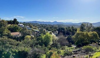 4275 Crestview Dr, La Mesa, CA 91941