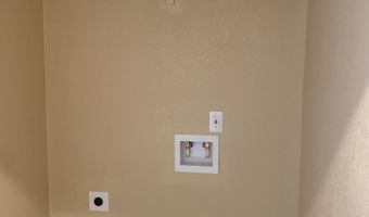 10228 Hatchet Rd, Socorro, TX 79927