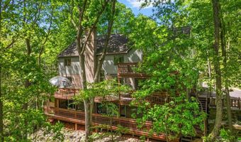 3427 E Dobson Pl, Ann Arbor, MI 48105