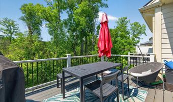 3062 N Spurway Dr, Ann Arbor, MI 48105