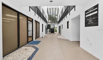 220 N WESTMONTE Dr A, Altamonte Springs, FL 32714