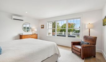 239 A Foreside Rd, Falmouth, ME 04105