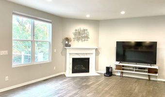 2835 Dillon Dr, Ann Arbor, MI 48105