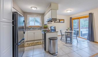 838 Jonathan Dr, Apple Valley, MN 55124