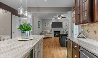 123 CASTLE ROCKS Rd, Warwick, RI 02886