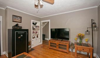 198 3rd St, Bangor, ME 04401