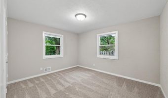 729 40th Ln, Anoka, MN 55303
