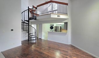 6017- F CURTIER Dr F, Alexandria, VA 22310