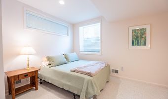 2222 Stonebridge Dr N, Ann Arbor, MI 48108