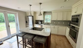 37 Dewey Cir, Campton, NH 03223