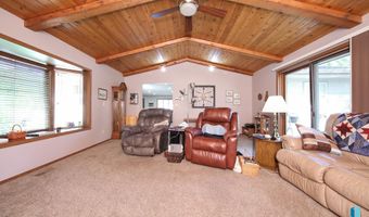 1601 E Sylvan Cir, Brandon, SD 57005