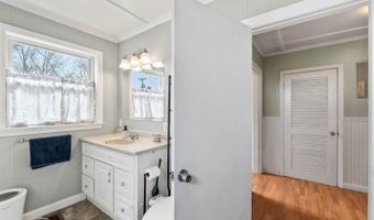 5 Webb Rd, Waterville, ME 04901