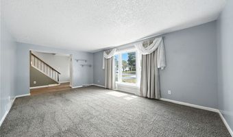 292 Oakbrook Dr, Amherst, NY 14221