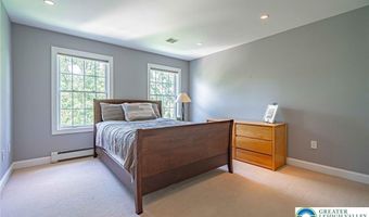 6958 Lehigh Ct, Allentown, PA 18106