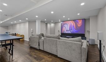 194 Council Rock Rd, Cranston, RI 02921