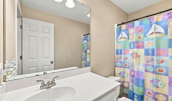 612 Seymour St, Aberdeen, NC 28315