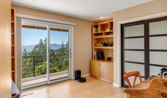 460 Bella Vista Dr, Angwin, CA 94508