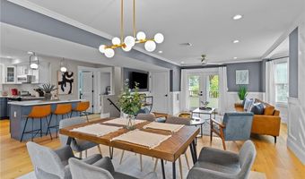 20 Summer St 2, Newport, RI 02840
