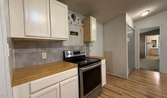 723 Kayroe Rd, Adkins, TX 78101