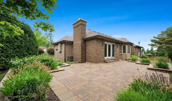 589 Edelweiss Dr, Antioch, IL 60002