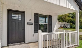 21 E Cofield St, Aurora, MO 65605