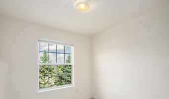 4871 S Ridgeside Cir, Ann Arbor, MI 48105