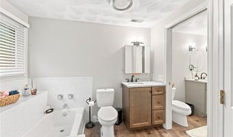 38 Stone Trl B, North Providence, RI 02904