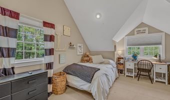 48 Meadow Ln, Campton, NH 03223