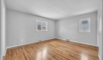 17916 Chagrin Blvd, Shaker Heights, OH 44122
