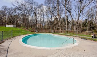 10 Monika Ln 10, Brookfield, CT 06804