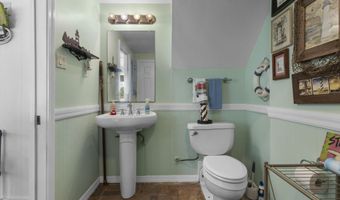 1099 Campbell Dr, Biloxi, MS 39532