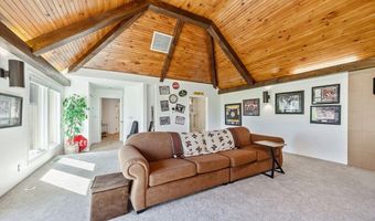 431 McGregor Pt, Alburgh, VT 05440