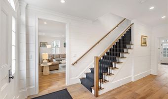 24 School St, Newport, RI 02840