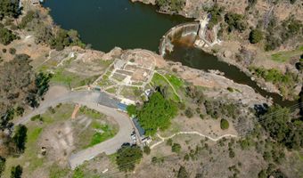28801 S Lakeshore Dr, Agoura Hills, CA 91301