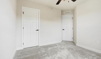 19 Kiln Dr 219, Aberdeen, NJ 07721