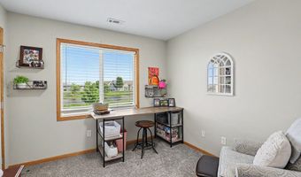 1819 NW Lakeside Dr, Ankeny, IA 50023