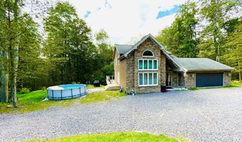 157 Main St, Gouldsboro, PA 18424