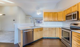 4107 Boulder Pond Dr, Ann Arbor, MI 48108