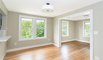 439 Broadway St D, Newport, RI 02840
