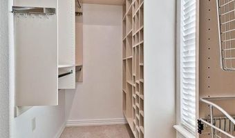 717 NE Essex Ct, Bentonville, AR 72712