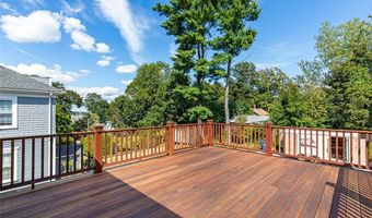 22 Castle St 3, East Greenwich, RI 02818