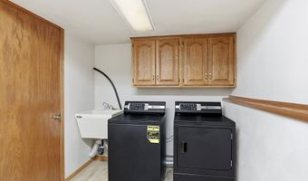 1700 E TRACIA Ln, Appleton, WI 54911