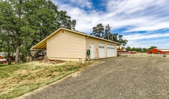 11100 Meadows Rd, White City, OR 97503