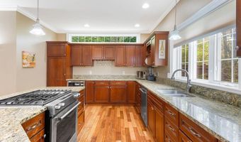 22 Harvest Hill Ln 4, Auburn, ME 04210