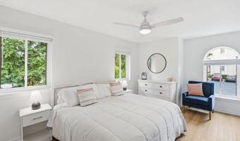 8901 BATTERY Pl 34, Bethesda, MD 20814